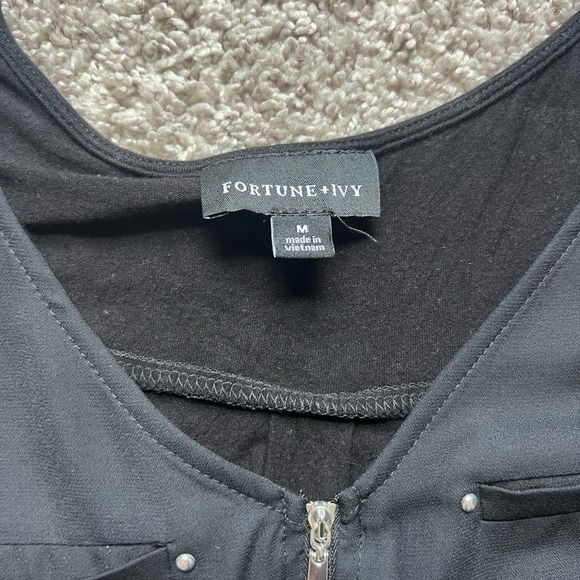 Black Sleeveless Top - Picture 2 of 2